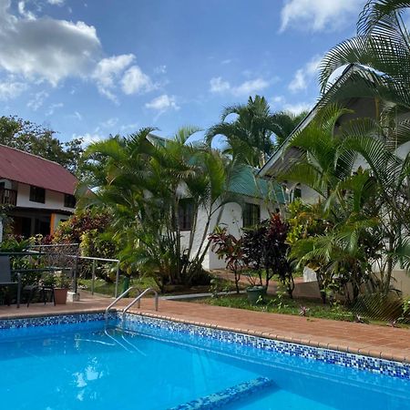Rainforest Yasmin Hotel サンタ・フェ エクステリア 写真