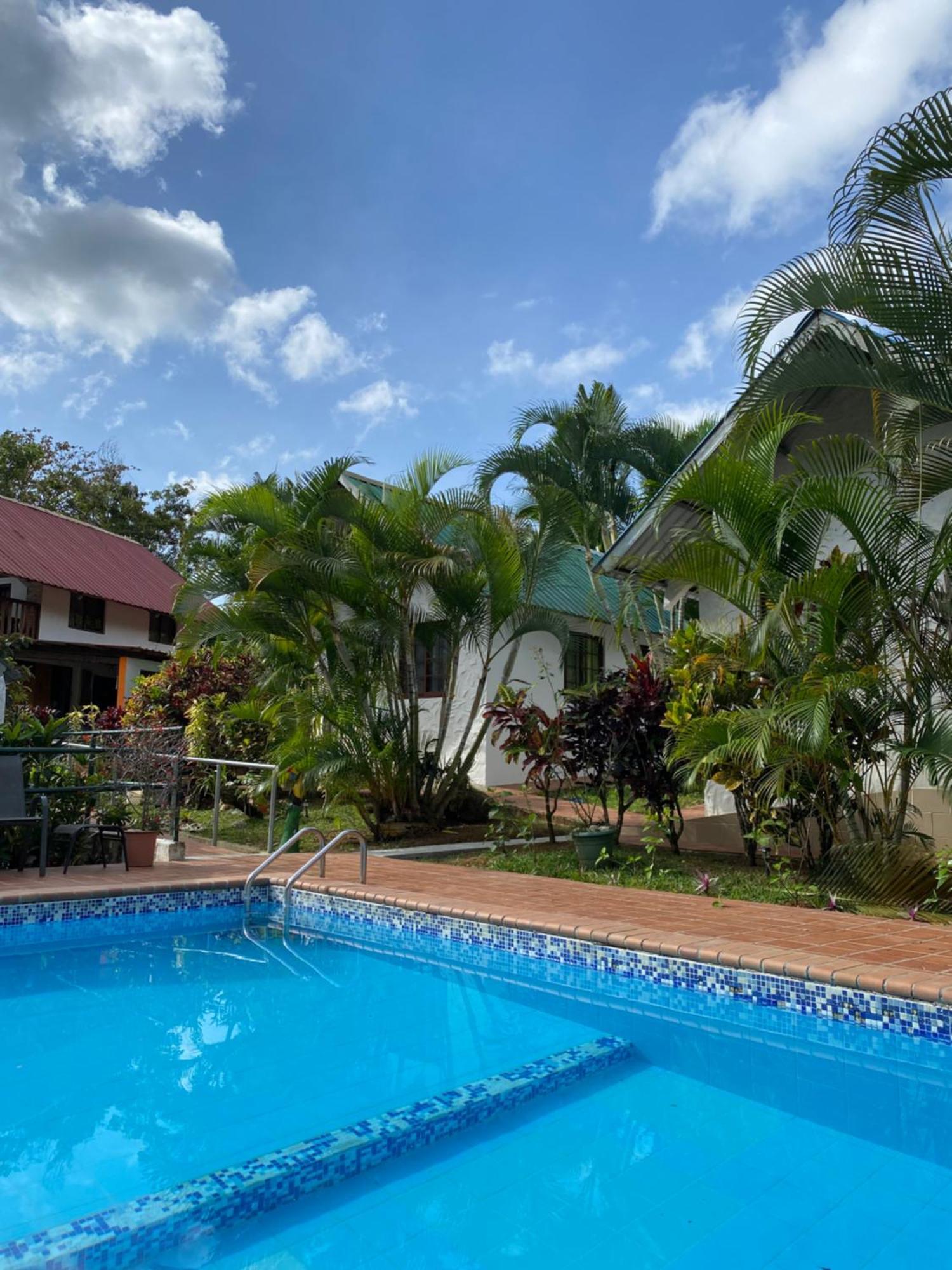 Rainforest Yasmin Hotel サンタ・フェ エクステリア 写真